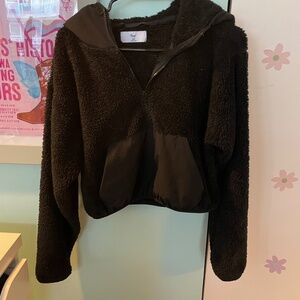 Aritzia cropped black fleece hoodie